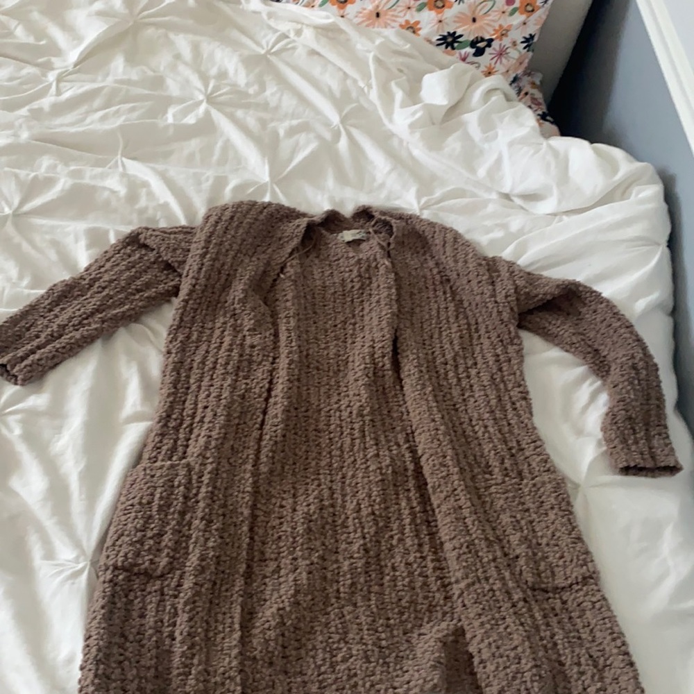 This is the comfiest cardigan ever!!!!